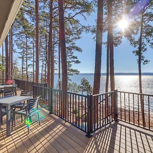 Fairfield Bay Quiet Waterfront Getaway With Furnished Deck And Grillヴィラ Exterior photo