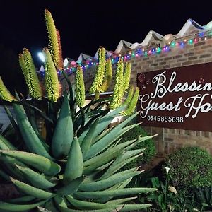 Blessings Guesthouse ニューカッスル Exterior photo