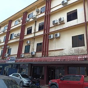 Oyo 90809 Oriental Hotel Sarikei Exterior photo