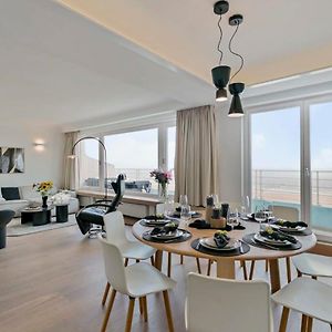 Stunning Fully Renovated Apartment With Panoramic Sea-View In 'T Zoute With 2 Parkings クノック・ヘイスト Exterior photo