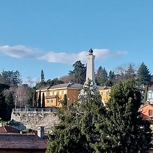 BesozzoLa Finestra Sul Faro Lago Maggioreアパートメント Exterior photo