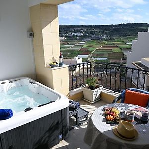 メーリッハTa'Lonza Luxury Near Goldenbay With Hot Tub App3アパートメント Exterior photo