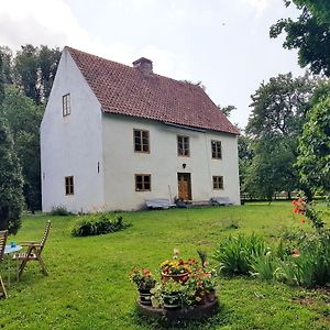 Romakloster Genuine Gotland House With Large Garden In Romaヴィラ Exterior photo