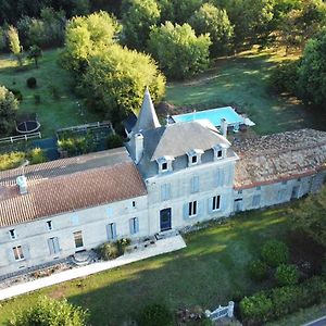 Semillac Domaine Du Grand Ormeau Bed & Breakfast Exterior photo