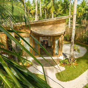The Bamboo Houses - Tropical Garden & Empty Beach ゼネラル・ルナ Exterior photo