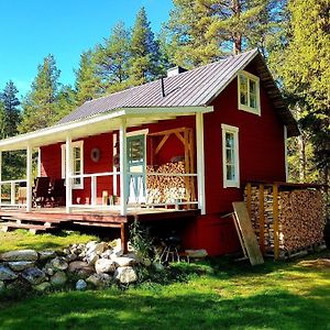 Blattniksele Charmantes Ferienhaus In Der Wildnis Lapplandsヴィラ Exterior photo