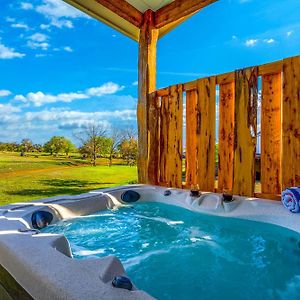 Bluebonnet Cottage With Hot Tub & Views コンフォート Exterior photo