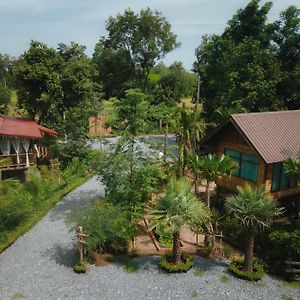 บ้านสวนแก้วคำแพง Baan Suan Kaew Khampaeng ウドーンターニー Exterior photo