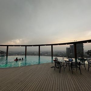 ガーズィヤーバード3-Bhk With Pool & Highway View.アパートメント Exterior photo