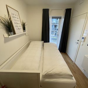 Newer Apartment, With All You Needs! 25 Minutes To Oslo City Or Osl Airport! リレストロム Exterior photo