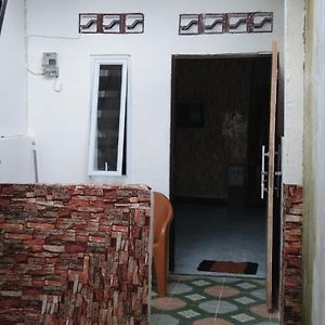 Home Stay & Kost Syariah Sony Ca E.15 パレンバン Exterior photo