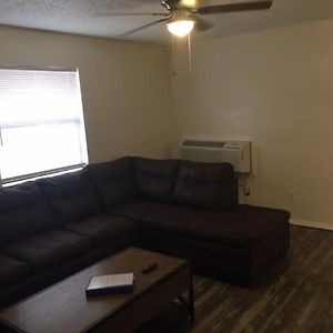 Downstairs One Bedroom Close To Fort Sill! ロートン Exterior photo