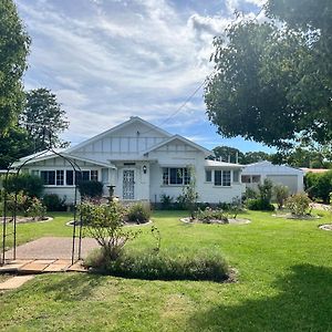 Mirrabooka Guest House Allora Exterior photo