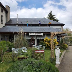 ホテル Les Remparts - Chez Dan Et Francois Bénévent-lʼAbbaye Exterior photo