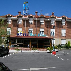 Hotel San Juan レビージャ・デ・カマルゴ Exterior photo