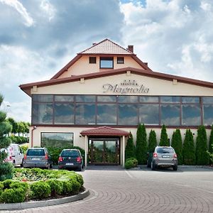 Hotel Magnolia キェルツェ Exterior photo