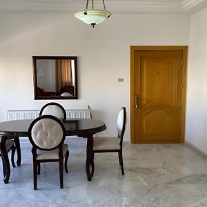 Furnished Family Apartment In Dahyet Al-Rasheed With Free Parking アンマン Exterior photo