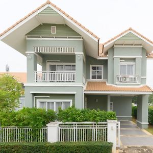 ็Hill Lake Villa - ฮิลล์เลค วิลล่า チエンマイ Exterior photo