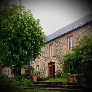 Saint-Chély-dʼAubrac Maison D'Hotes & Savonnerie De Bonnefon Bed & Breakfast Exterior photo