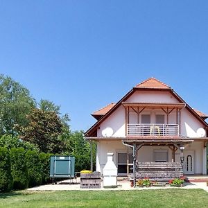 Ferienwohnung Mit Pool Direkt Am See Balatonmáriafürdő Exterior photo