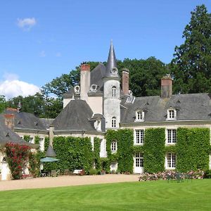 La Jaille-Yvon Chateau Du Plessis - Anjou Bed & Breakfast Exterior photo