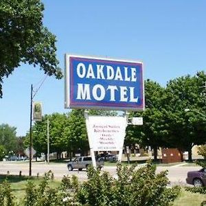 Oakdale Motel オワトナ Exterior photo