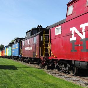 Red Caboose Motel & Restaurant ロンクス Exterior photo