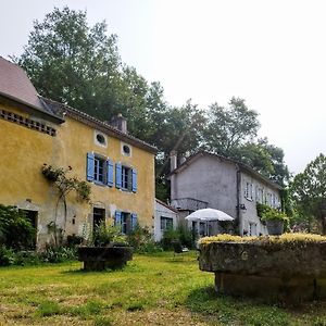 Thiat Moulin De Chez Joyeux Bed & Breakfast Exterior photo