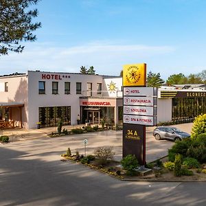 Hotel - Restauracja "Sloneczna" ヤロチン Exterior photo