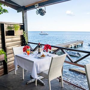 Ocean'S Edge Lodge Restaurant & Bar ロゾー Exterior photo