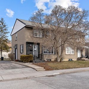 Cheerful Family Home - 3 Mins Drive To Uウィンザー Exterior photo