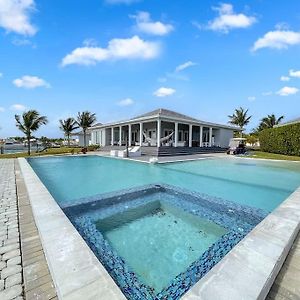 Largest Private Island Home & Pool Villa アリス・タウン Exterior photo