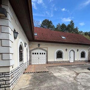 ホテル Veszpremvoelgyi Kuria Exterior photo