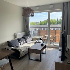 Cosy New Apartment With Netflix プルシュクフ Exterior photo
