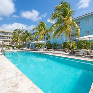 Dolphin Suites & Wellness Curacao ウィレムスタッド Exterior photo