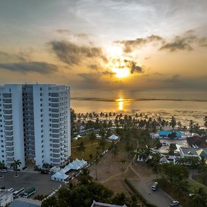 Sun N Sand Beach Resort モンバサ Exterior photo