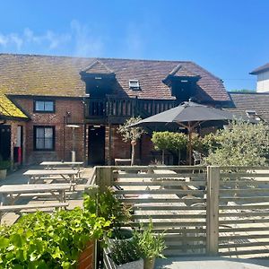 ホテル The Selsey Arms West Dean Exterior photo