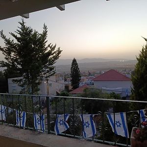 Ramat Yishayהסוויטה של דפנחיアパートメント Exterior photo