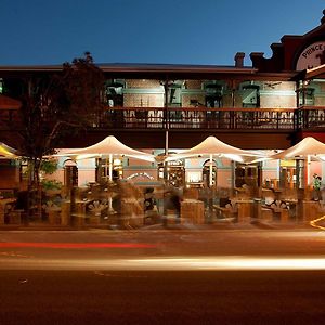 Prince Of Wales Hotel, バンバリー Exterior photo