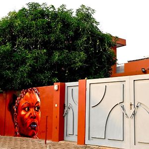 ホテル Les Amazones Rouges Maison Moderne Et Chaleureuse Ouidah Exterior photo