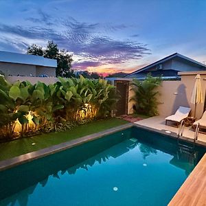 The Paddy Field - Private Pool Villas パンタイ・サナング Exterior photo