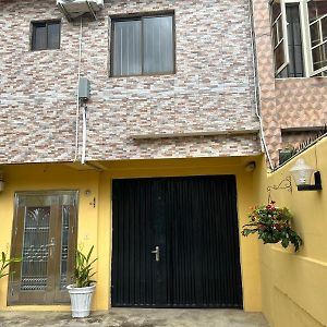 Home Away From Home In Gowon Estate, Ipaja ラゴス Exterior photo