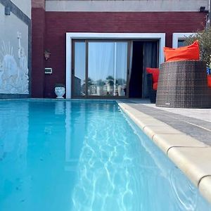 Tranquility Villa In Tirana With Pool Exterior photo
