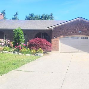 Cozy Home Close To Attractions In Niagara Falls ソロルド Exterior photo