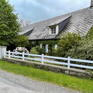 Sarroux Une Pause En Correze Bed & Breakfast Exterior photo