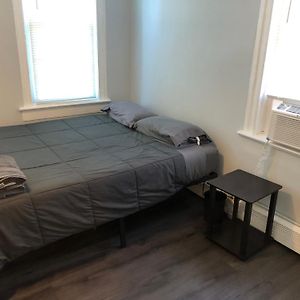 Private 2-Bedroom, Direct Bus To Nyc Nearby, Free Parking リンデン Exterior photo
