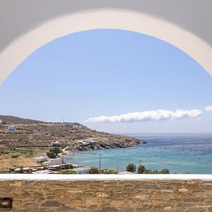 Villa Tanaos In Tinos Kardhianí Exterior photo