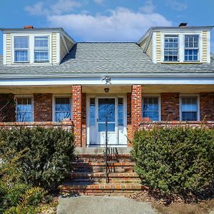 Spacious Single House In ニュートン Exterior photo