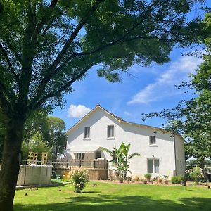 Herry Autour Des Vignes Bed & Breakfast Exterior photo