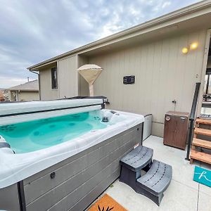 Hartman House - 3 Bedroom With Hot Tub And Spacious Patio オマハ Exterior photo